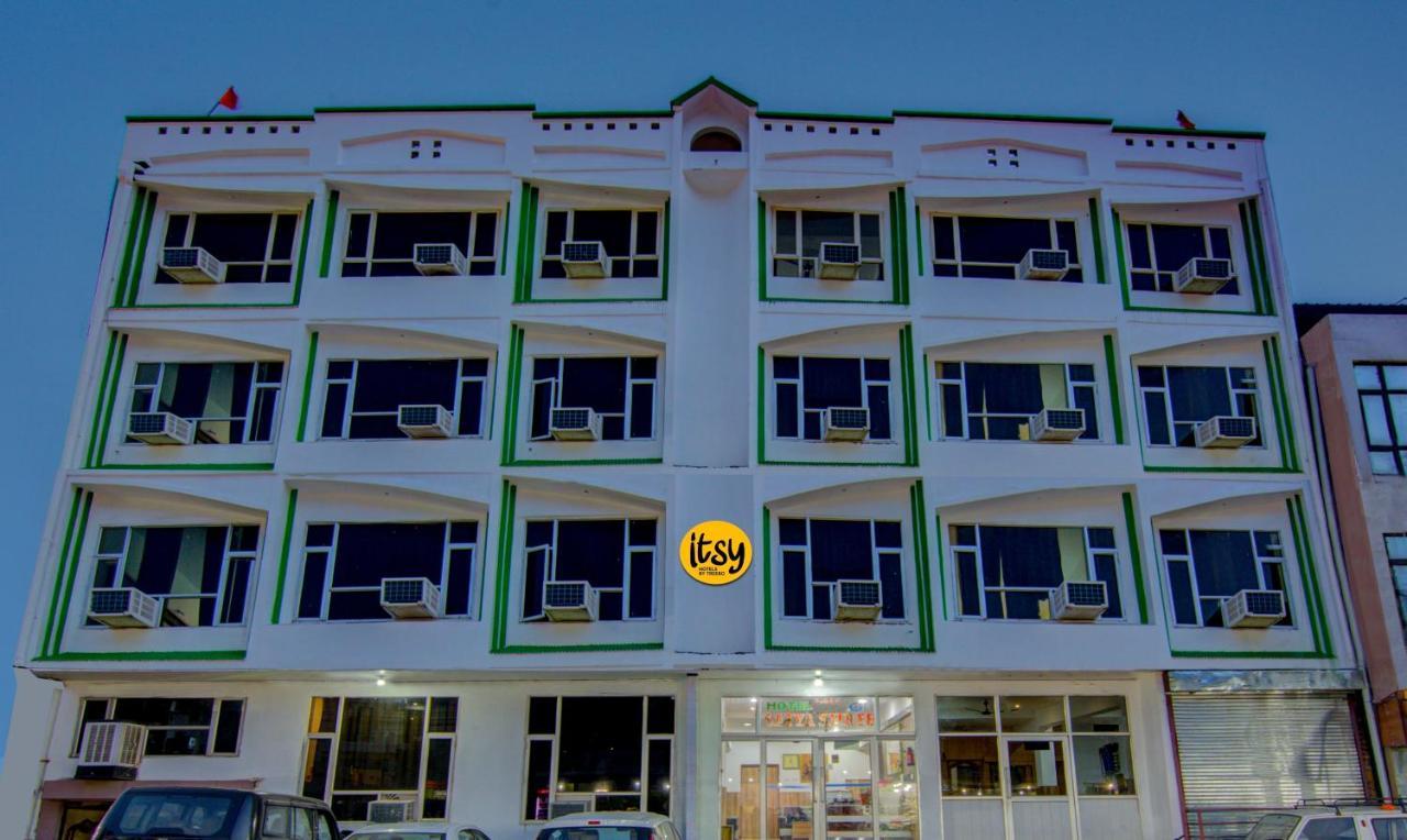 Itsy Hotels Satya Shree Katra  Luaran gambar