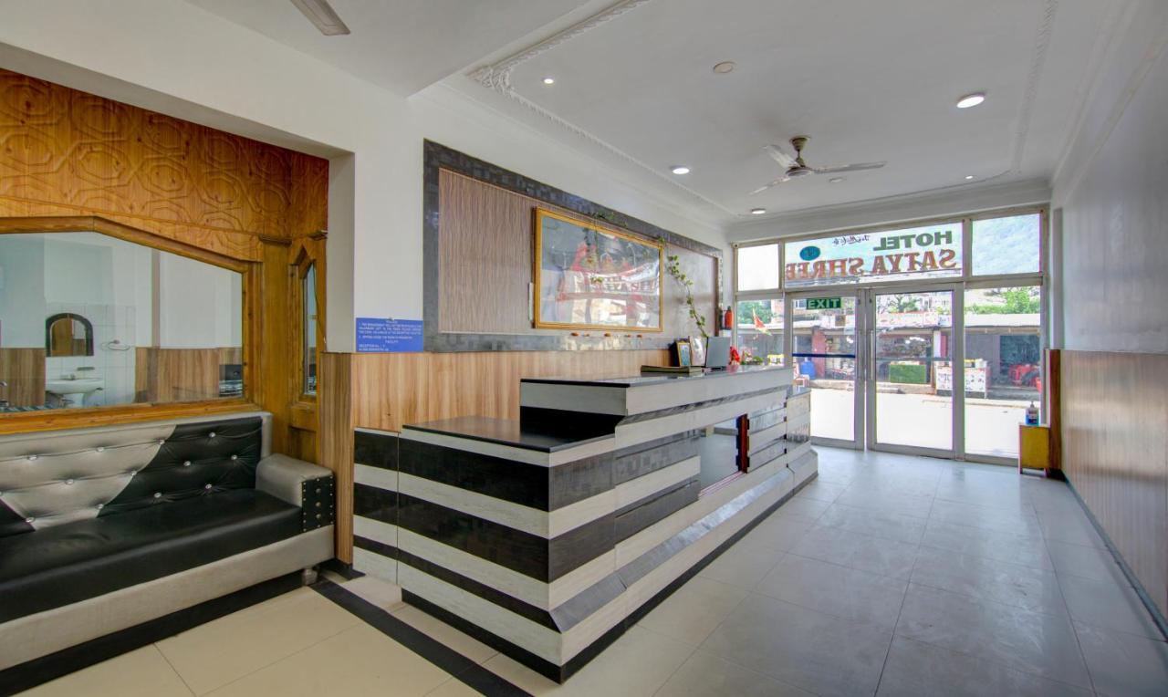 Itsy Hotels Satya Shree Katra  Luaran gambar